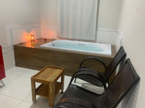 Flat com Jacuzzi - Cantinho do Lago 2